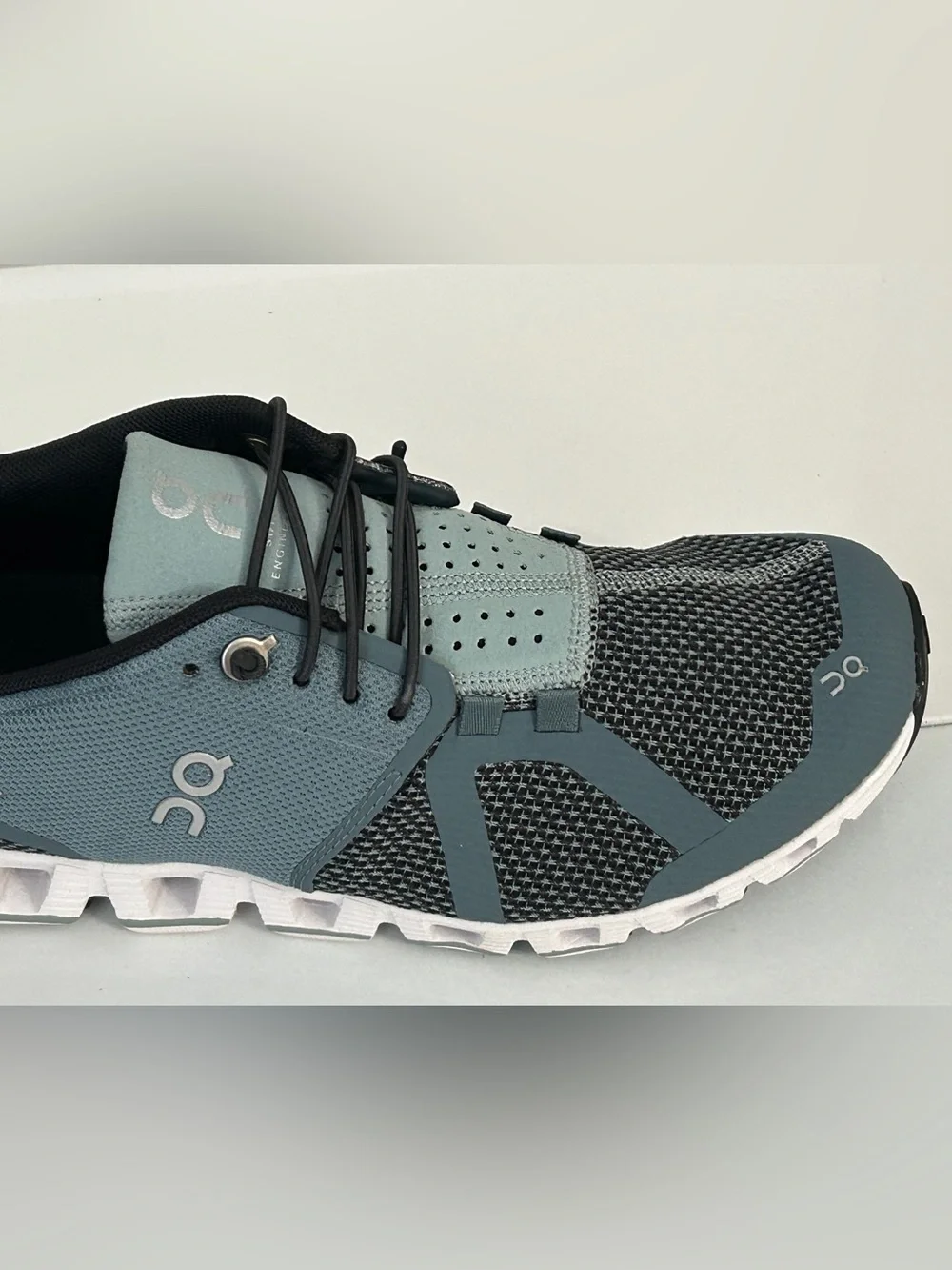 On Cloud Women's Running Shoes Size 7.5 US Tide Magnet Athletic Sneakers w/ Box